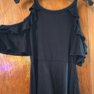 Open Shoulder Black Shirt